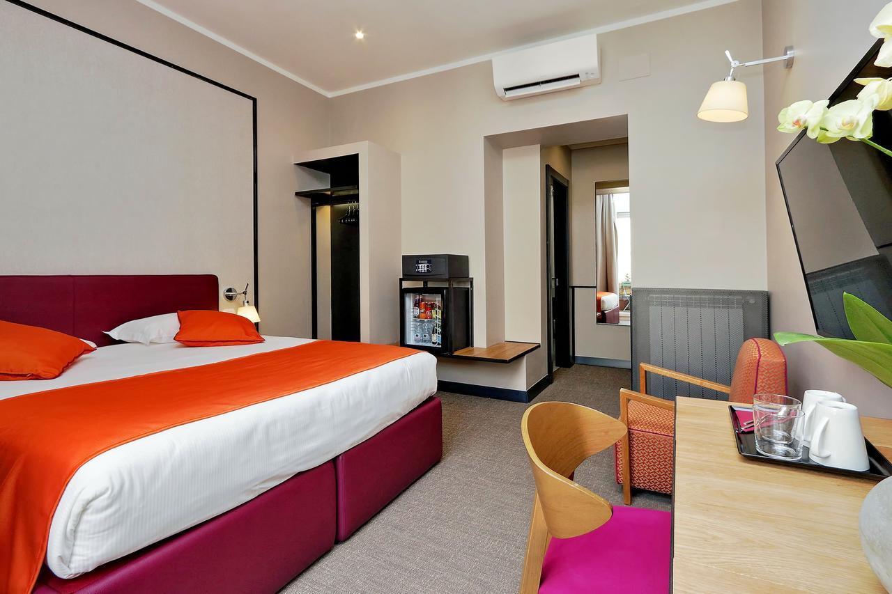 Colonna 32 Hotel Рим Екстериор снимка