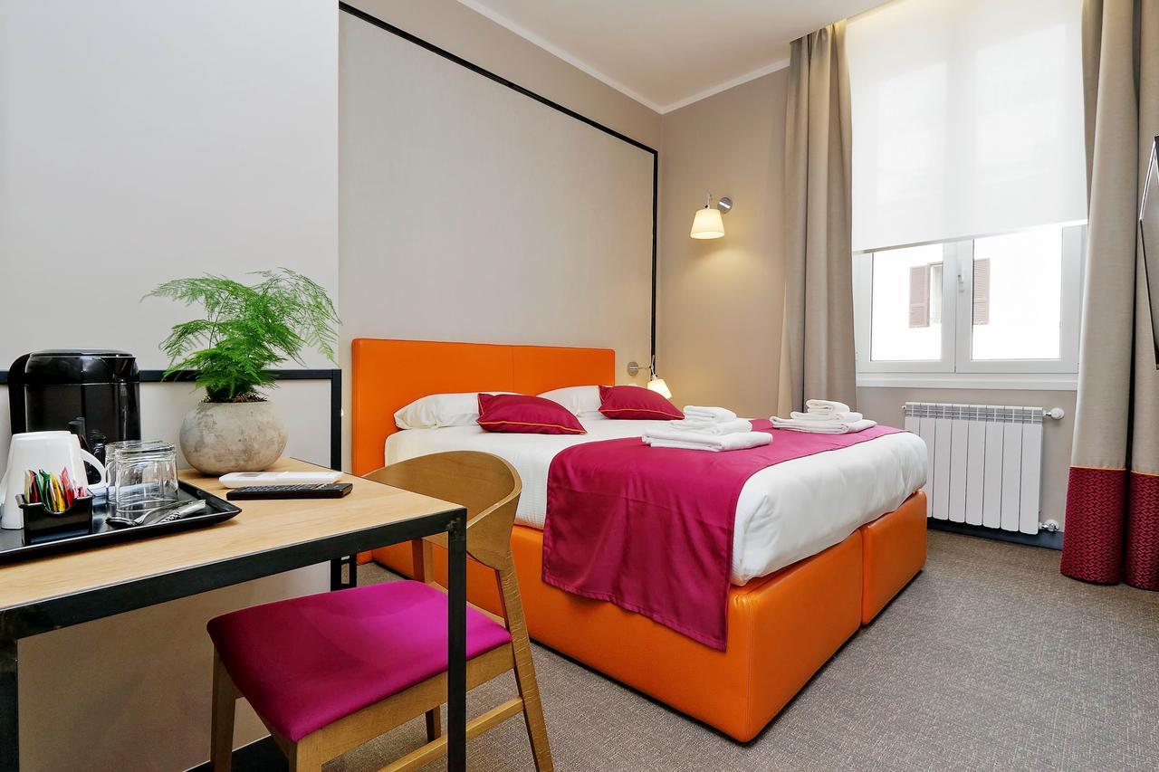 Colonna 32 Hotel Рим Екстериор снимка